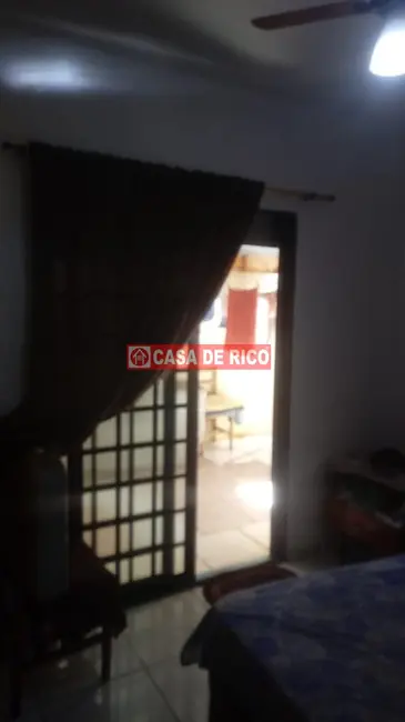 Foto 2 de Casa com 3 quartos à venda, 68m2 em Londrina - PR