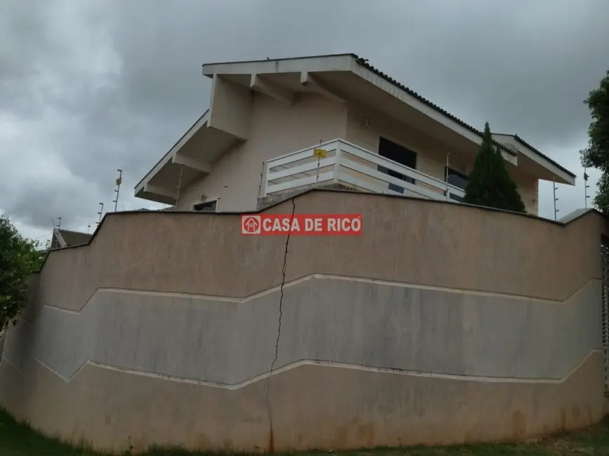 Sobrado com 4 quartos à venda, 286m2 em Jardim Continental, Londrina - PR - imagem 6 Foto 6 de Sobrado com 4 quartos à venda, 286m2 em Jardim Continental, Londrina - PR
