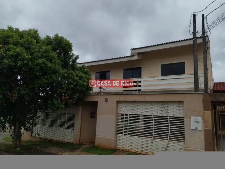 Sobrado com 4 quartos à venda, 286m2 em Jardim Continental, Londrina - PR - imagem 7 Foto 7 de Sobrado com 4 quartos à venda, 286m2 em Jardim Continental, Londrina - PR