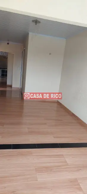 Foto 2 de Casa com 3 quartos à venda, 202m2 em Curiuva - PR