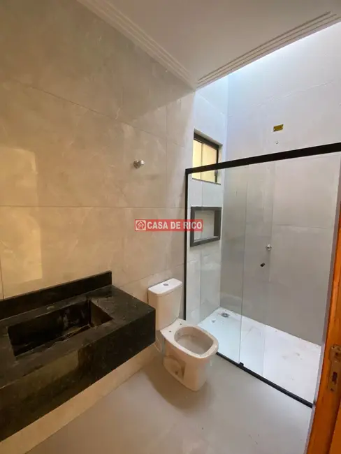 Casa com 3 quartos à venda, 84m2 em Residencial Abussafe, Londrina - PR - imagem 3 Foto 3 de Casa com 3 quartos à venda, 84m2 em Residencial Abussafe, Londrina - PR