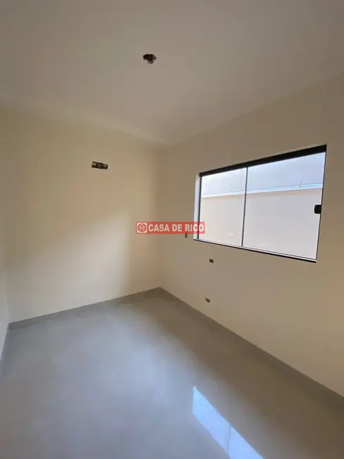 Casa com 3 quartos à venda, 84m2 em Residencial Abussafe, Londrina - PR - imagem 9 Foto 9 de Casa com 3 quartos à venda, 84m2 em Residencial Abussafe, Londrina - PR