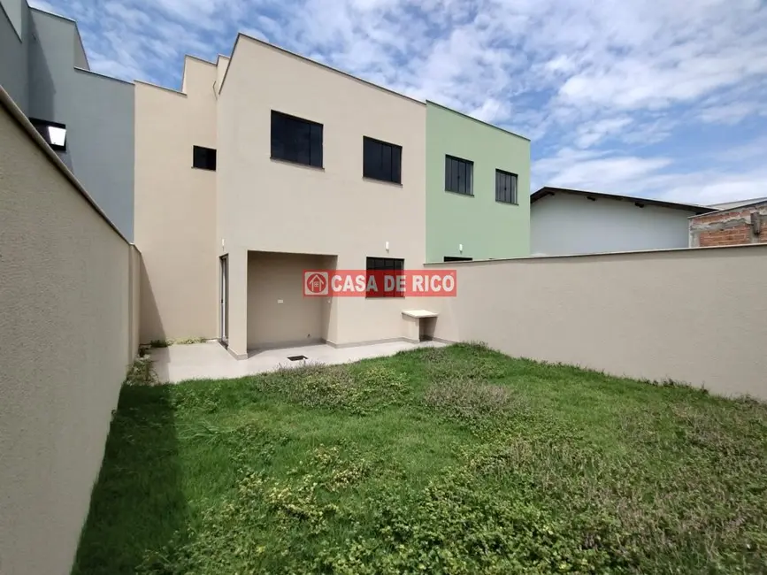 Sobrado com 3 quartos à venda, 95m2 em Jardim Portal dos Pioneiros, Londrina - PR - imagem 4 Foto 4 de Sobrado com 3 quartos à venda, 95m2 em Jardim Portal dos Pioneiros, Londrina - PR