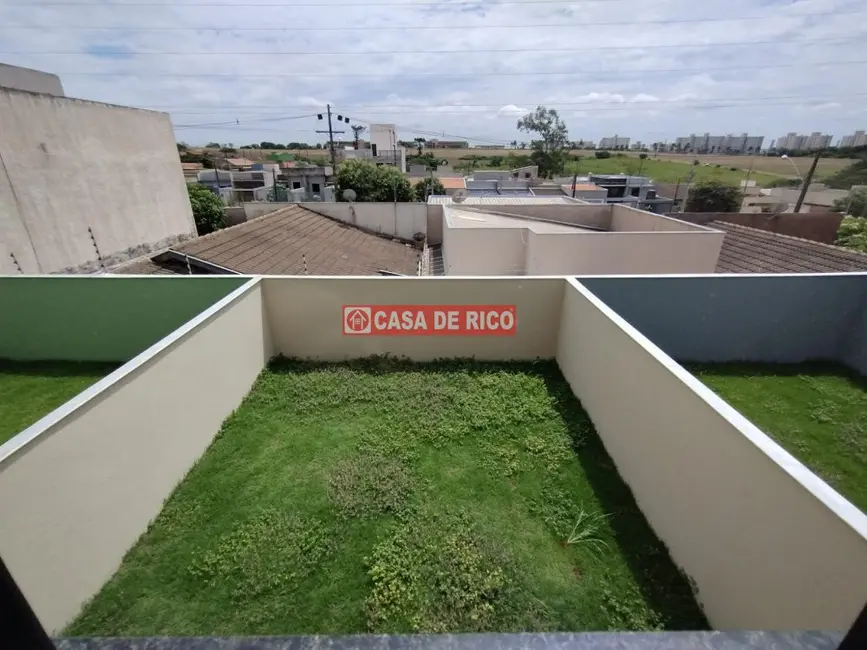 Sobrado com 3 quartos à venda, 95m2 em Jardim Portal dos Pioneiros, Londrina - PR - imagem 2 Foto 2 de Sobrado com 3 quartos à venda, 95m2 em Jardim Portal dos Pioneiros, Londrina - PR
