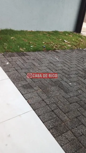 Casa com 3 quartos à venda, 80m2 em Catuai, Londrina - PR - imagem 9 Foto 9 de Casa com 3 quartos à venda, 80m2 em Catuai, Londrina - PR