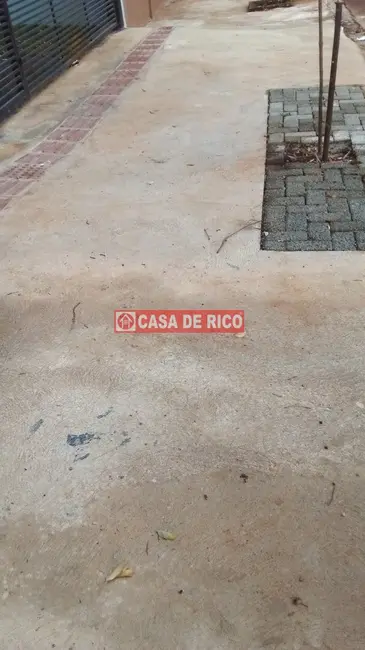 Casa com 3 quartos à venda, 80m2 em Catuai, Londrina - PR - imagem 7 Foto 7 de Casa com 3 quartos à venda, 80m2 em Catuai, Londrina - PR