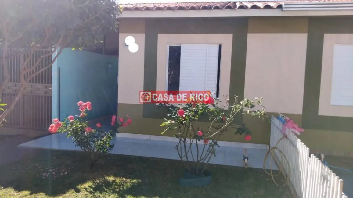Foto 2 de Casa com 3 quartos à venda, 52m2 em Heimtal, Londrina - PR