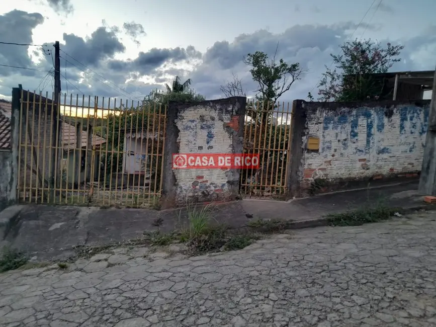 Foto 1 de Casa à venda, 47m2 em Centro, Figueira - PR