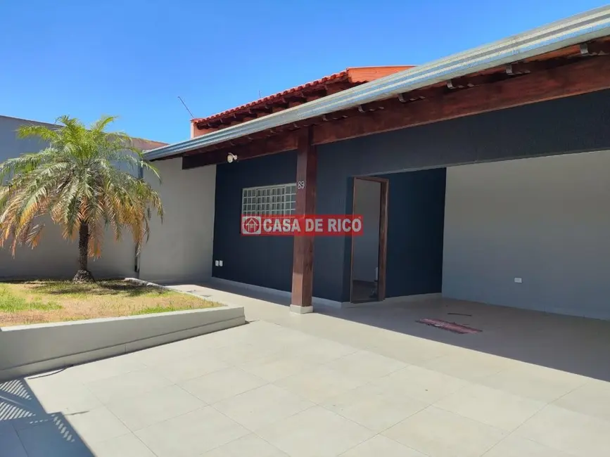 Casa com 3 quartos à venda, 160m2 em Jardim Campos Verdes, Londrina - PR - imagem 6 Foto 6 de Casa com 3 quartos à venda, 160m2 em Jardim Campos Verdes, Londrina - PR