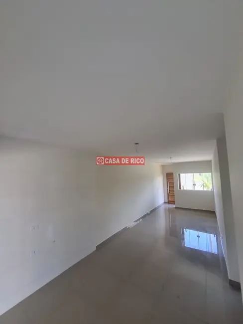 Foto 2 de Casa com 2 quartos à venda, 75m2 em Jardim Cláudia, Pinhais - PR
