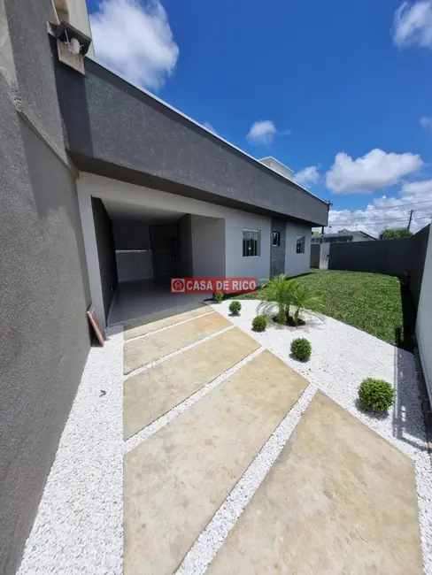 Foto 1 de Casa com 2 quartos à venda, 75m2 em Jardim Cláudia, Pinhais - PR