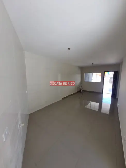 Foto 2 de Casa com 2 quartos à venda, 133m2 em Jardim Cláudia, Pinhais - PR