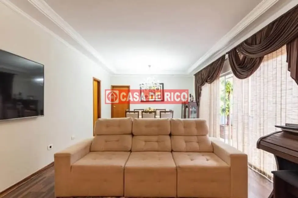 Apartamento com 3 quartos à venda, 160m2 em Centro, Londrina - PR - imagem 4 Foto 4 de Apartamento com 3 quartos à venda, 160m2 em Centro, Londrina - PR