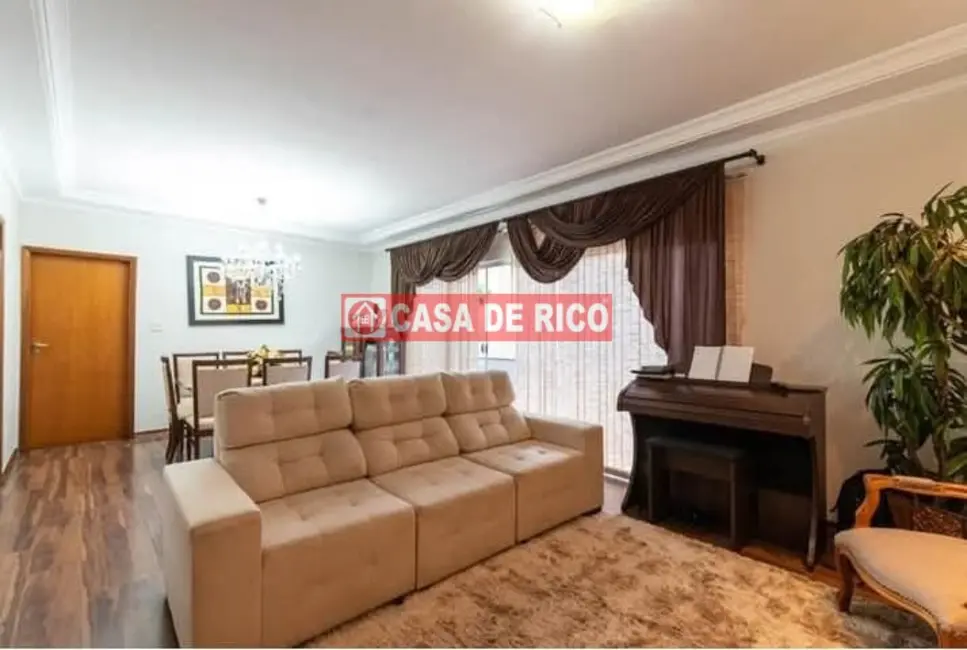 Apartamento com 3 quartos à venda, 160m2 em Centro, Londrina - PR - imagem 1 Foto 1 de Apartamento com 3 quartos à venda, 160m2 em Centro, Londrina - PR