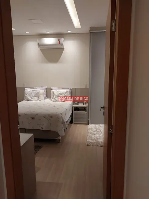 Casa com 3 quartos à venda, 143m2 em Londrina - PR - imagem 8 Foto 8 de Casa com 3 quartos à venda, 143m2 em Londrina - PR