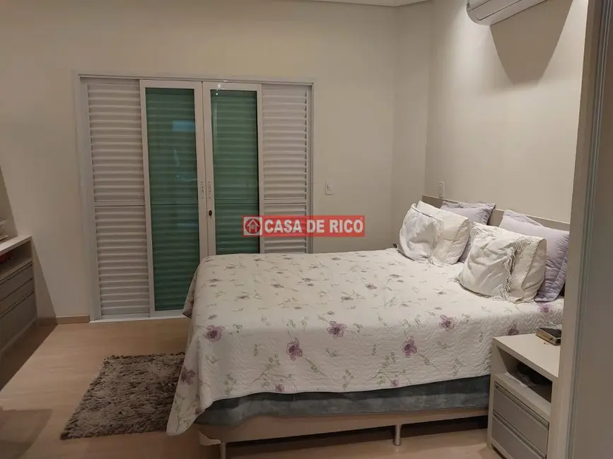 Casa com 3 quartos à venda, 143m2 em Londrina - PR - imagem 9 Foto 9 de Casa com 3 quartos à venda, 143m2 em Londrina - PR