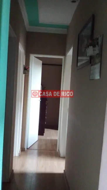 Apartamento com 3 quartos à venda, 60m2 em Jardim Santa Cruz, Londrina - PR - imagem 7 Foto 7 de Apartamento com 3 quartos à venda, 60m2 em Jardim Santa Cruz, Londrina - PR