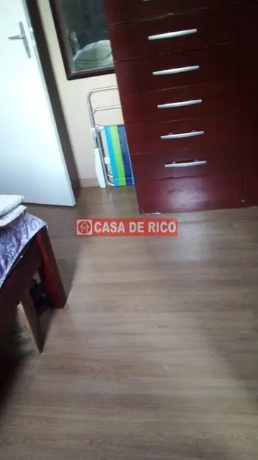 Apartamento com 3 quartos à venda, 60m2 em Jardim Santa Cruz, Londrina - PR - imagem 2 Foto 2 de Apartamento com 3 quartos à venda, 60m2 em Jardim Santa Cruz, Londrina - PR