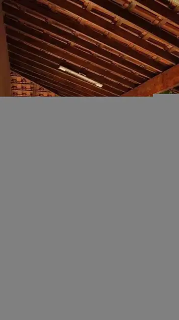 Chácara com 3 quartos à venda, 200m2 em Londrina - PR - imagem 5 Foto 5 de Chácara com 3 quartos à venda, 200m2 em Londrina - PR