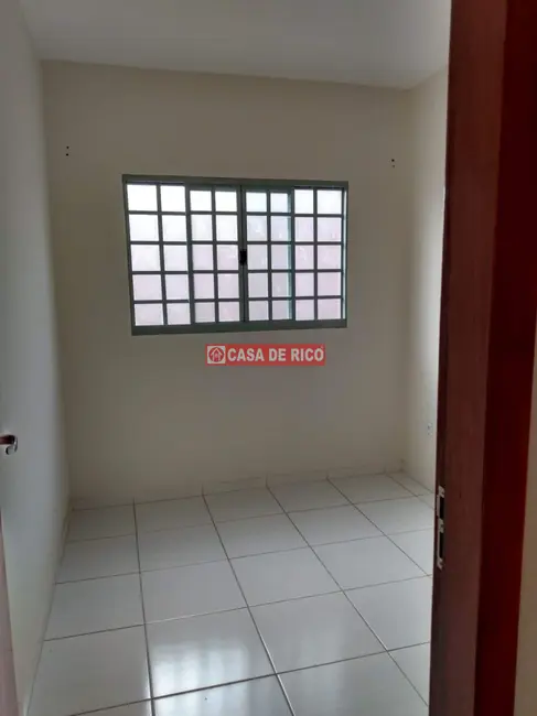 Foto 4 de Casa com 3 quartos à venda, 90m2 em Cambe - PR