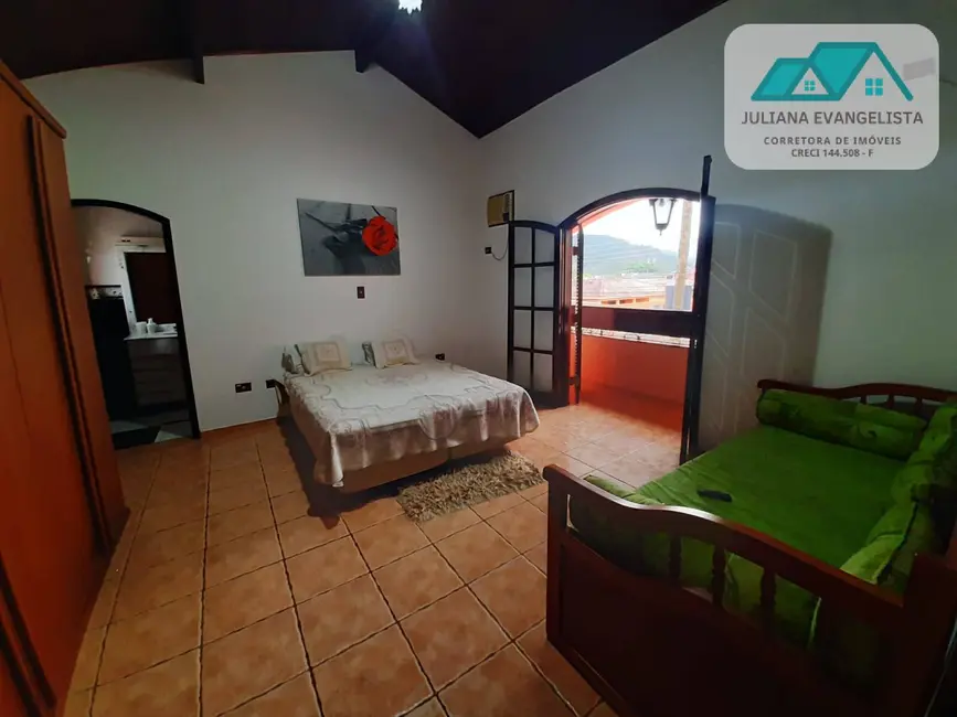 Foto 9 de Casa com 3 quartos à venda, 360m2 em Indaiá, Caraguatatuba - SP