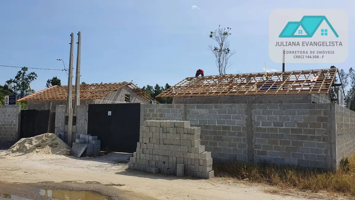 Foto 1 de Casa com 2 quartos à venda, 180m2 em Balneário Mar Azul, Caraguatatuba - SP