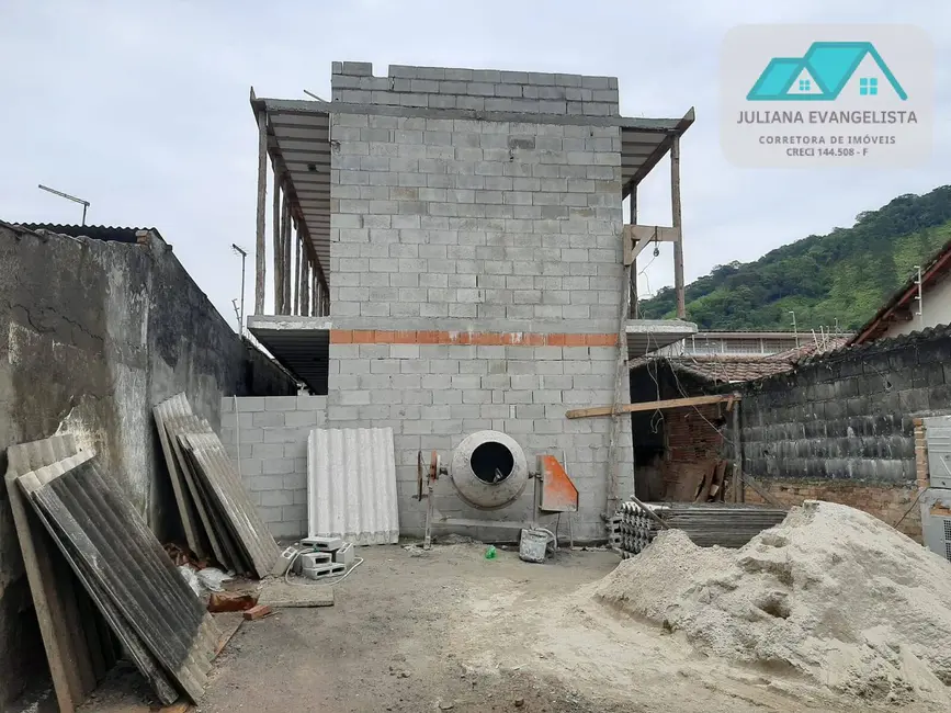 Casa à venda e para alugar, 300m2 em Centro, Caraguatatuba - SP - imagem 4 Foto 4 de Casa à venda e para alugar, 300m2 em Centro, Caraguatatuba - SP