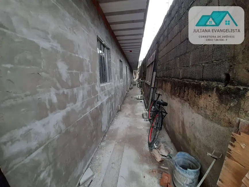 Casa à venda e para alugar, 300m2 em Centro, Caraguatatuba - SP - imagem 8 Foto 8 de Casa à venda e para alugar, 300m2 em Centro, Caraguatatuba - SP