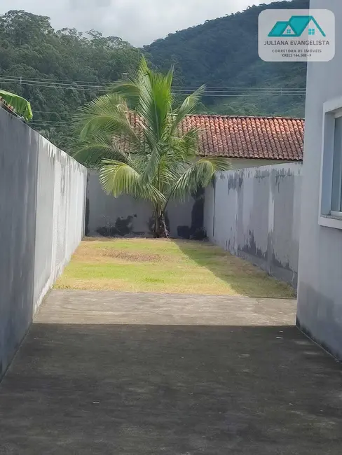 Foto 8 de Sobrado com 3 quartos à venda, 260m2 em Jardim das Gaivotas, Caraguatatuba - SP