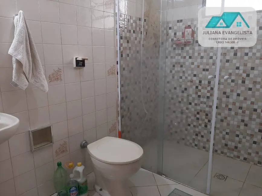 Casa com 3 quartos à venda, 300m2 em Jardim Rony, Guaratingueta - SP - imagem 9 Foto 9 de Casa com 3 quartos à venda, 300m2 em Jardim Rony, Guaratingueta - SP