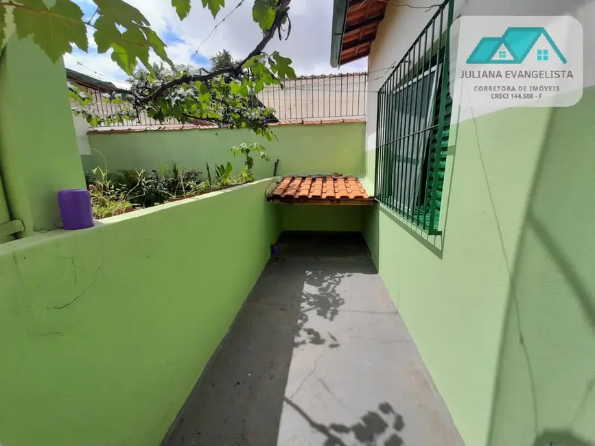 Casa com 3 quartos à venda, 300m2 em Jardim Rony, Guaratingueta - SP - imagem 4 Foto 4 de Casa com 3 quartos à venda, 300m2 em Jardim Rony, Guaratingueta - SP