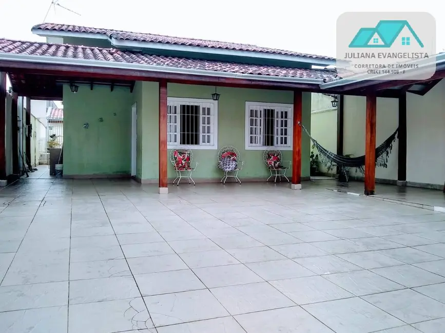 Foto 2 de Casa com 3 quartos à venda, 300m2 em Martim de Sá, Caraguatatuba - SP