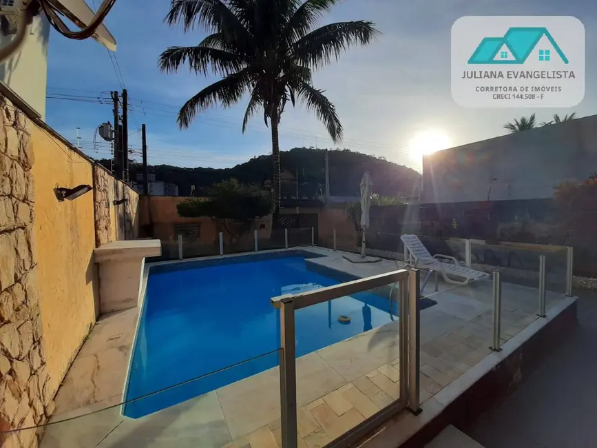 Foto 3 de Sobrado com 3 quartos à venda, 300m2 em Martim de Sá, Caraguatatuba - SP