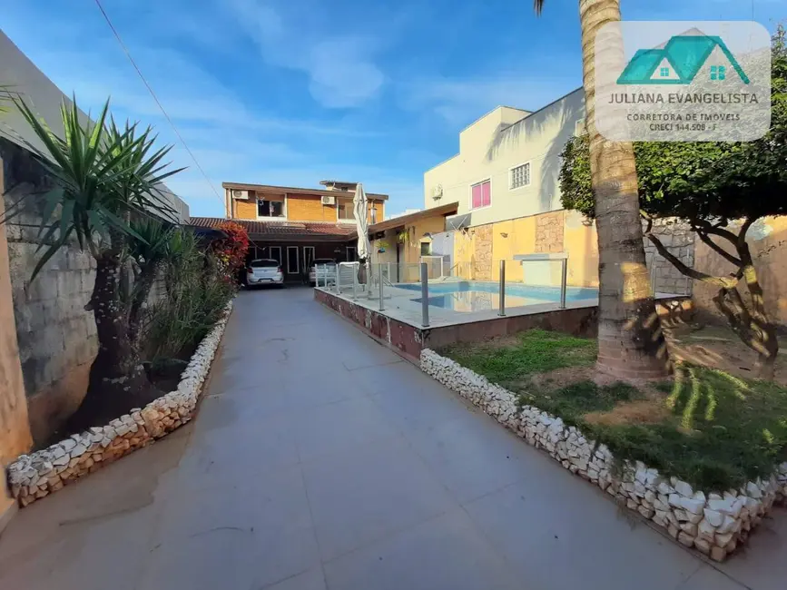 Foto 2 de Sobrado com 3 quartos à venda, 300m2 em Martim de Sá, Caraguatatuba - SP