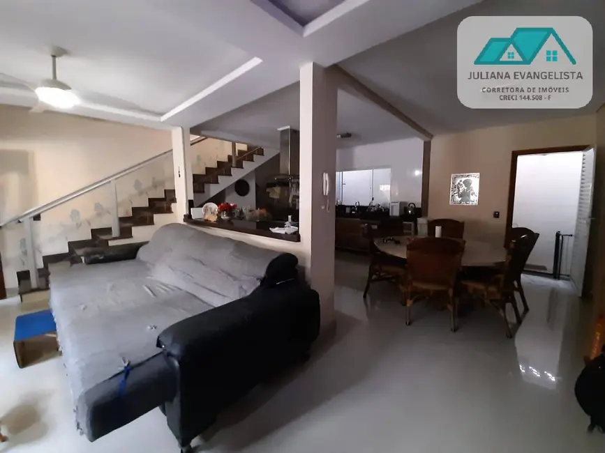 Foto 9 de Sobrado com 3 quartos à venda, 300m2 em Martim de Sá, Caraguatatuba - SP