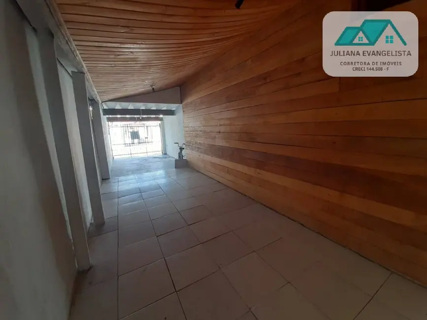 Casa com 1 quarto para alugar, 400m2 em Centro, Caraguatatuba - SP - imagem 9 Foto 9 de Casa com 1 quarto para alugar, 400m2 em Centro, Caraguatatuba - SP