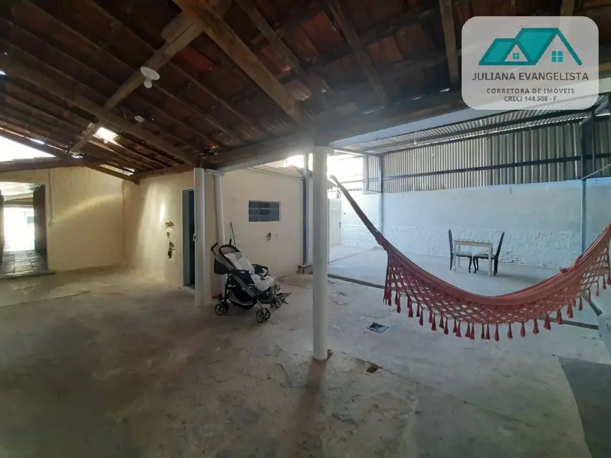 Casa com 1 quarto para alugar, 400m2 em Centro, Caraguatatuba - SP - imagem 7 Foto 7 de Casa com 1 quarto para alugar, 400m2 em Centro, Caraguatatuba - SP