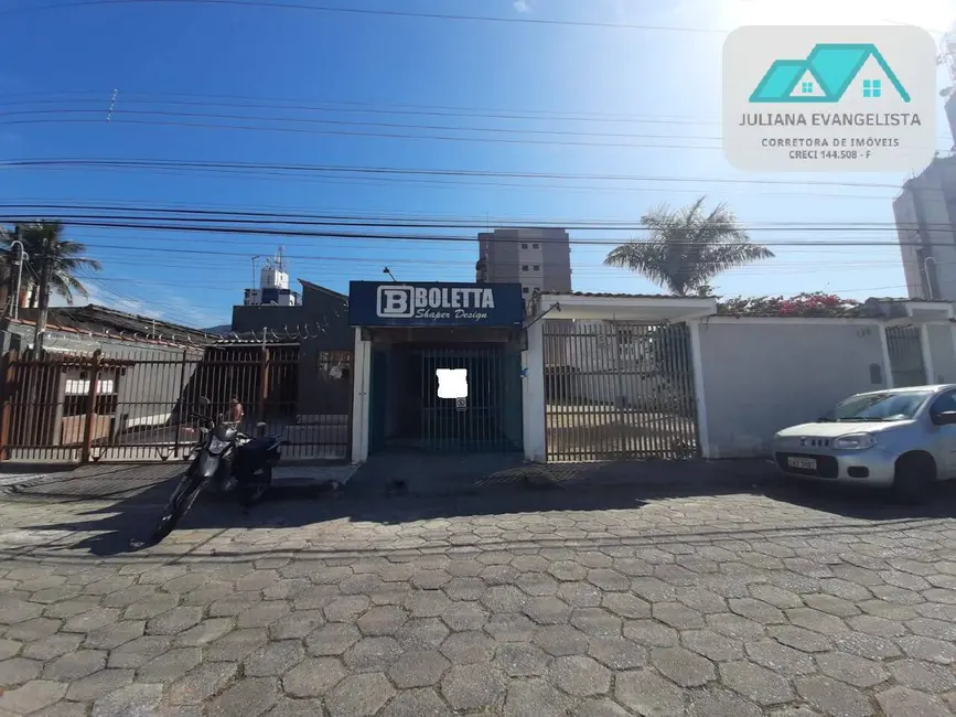 Casa com 1 quarto para alugar, 400m2 em Centro, Caraguatatuba - SP - imagem 1 Foto 1 de Casa com 1 quarto para alugar, 400m2 em Centro, Caraguatatuba - SP