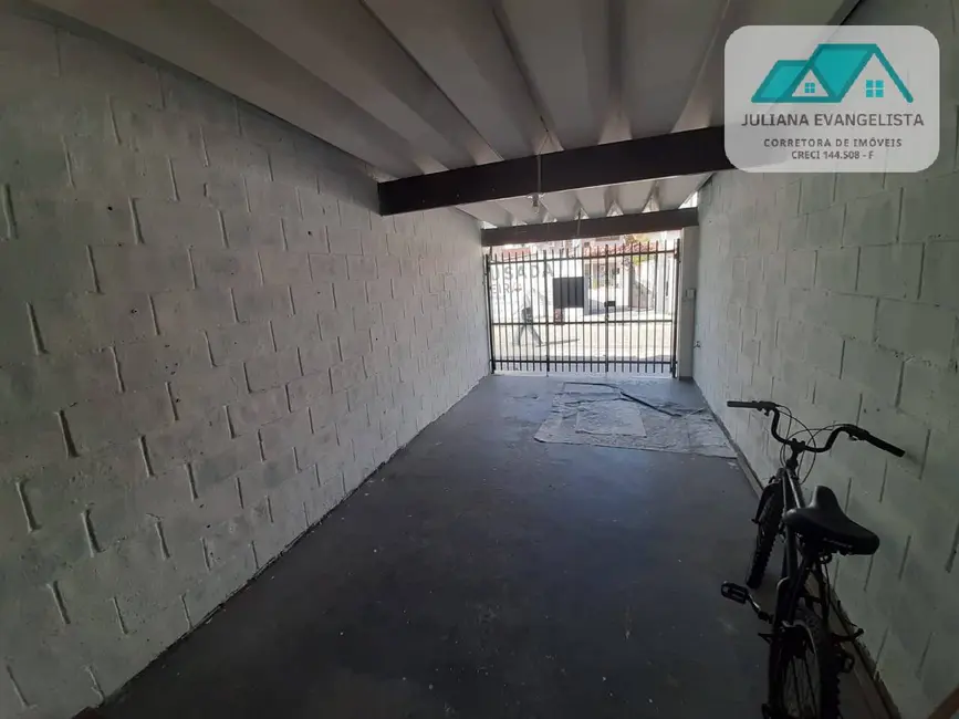 Casa com 1 quarto para alugar, 400m2 em Centro, Caraguatatuba - SP - imagem 3 Foto 3 de Casa com 1 quarto para alugar, 400m2 em Centro, Caraguatatuba - SP