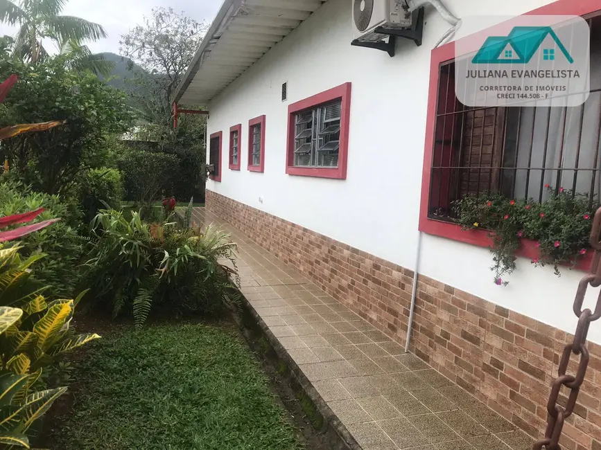 Foto 2 de Casa com 6 quartos à venda, 720m2 em Martim de Sá, Caraguatatuba - SP
