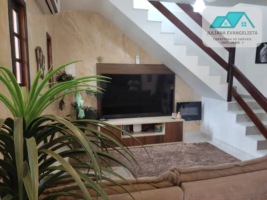 Foto 3 de Casa à venda, 263m2 em Jardim das Gaivotas, Caraguatatuba - SP