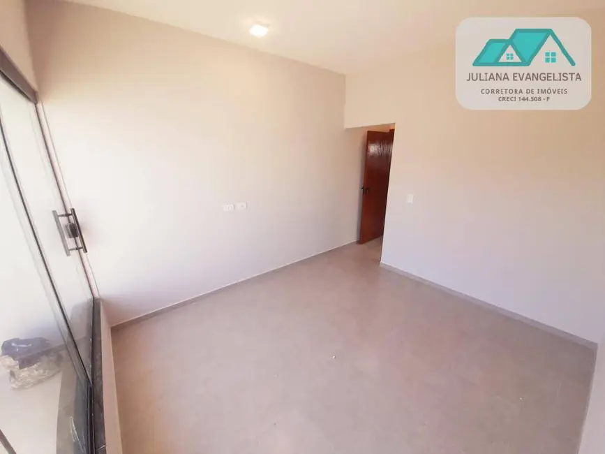 Foto 2 de Casa com 2 quartos à venda, 160m2 em Balneário dos Golfinhos, Caraguatatuba - SP