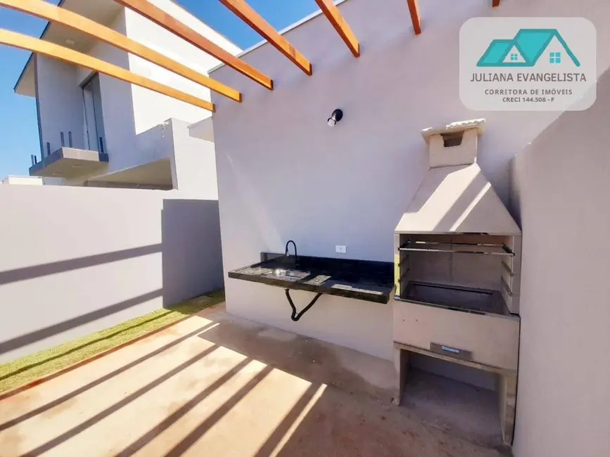 Casa com 2 quartos à venda, 160m2 em Balneário dos Golfinhos, Caraguatatuba - SP - imagem 3 Foto 3 de Casa com 2 quartos à venda, 160m2 em Balneário dos Golfinhos, Caraguatatuba - SP