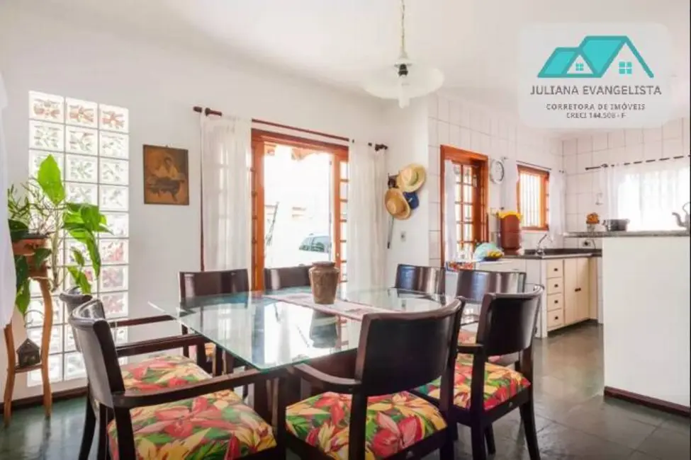 Casa com 3 quartos à venda, 300m2 em Martim de Sá, Caraguatatuba - SP - imagem 4 Foto 4 de Casa com 3 quartos à venda, 300m2 em Martim de Sá, Caraguatatuba - SP