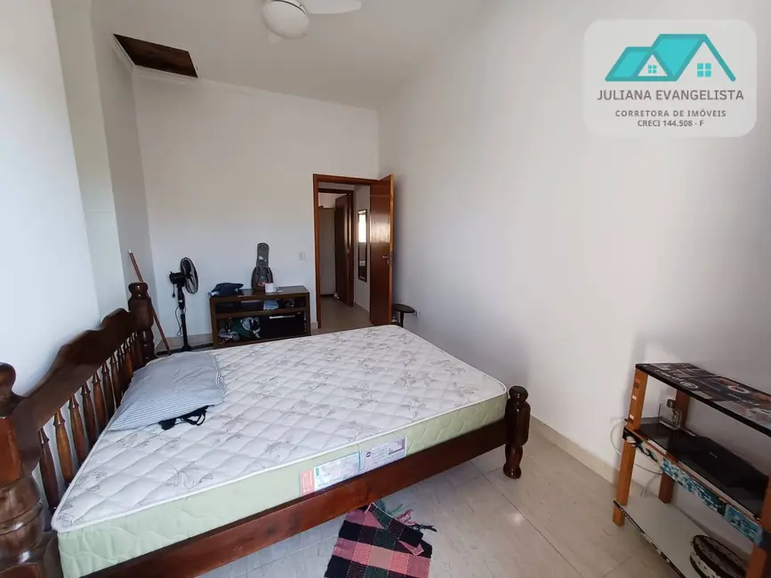 Foto 3 de Casa com 2 quartos à venda, 90m2 em Praia das Palmeiras, Caraguatatuba - SP