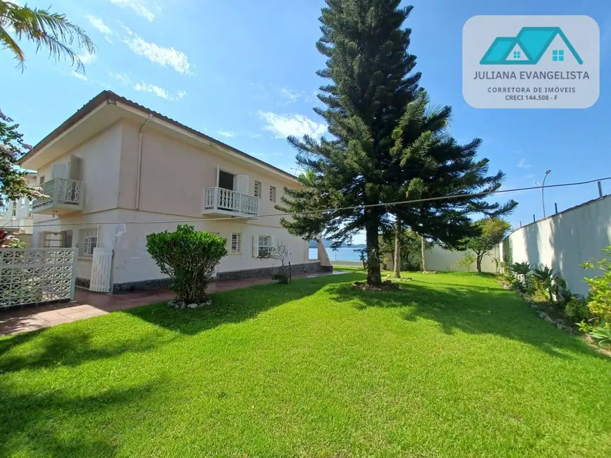 Foto 1 de Casa com 6 quartos à venda e para alugar, 478m2 em Caraguatatuba - SP