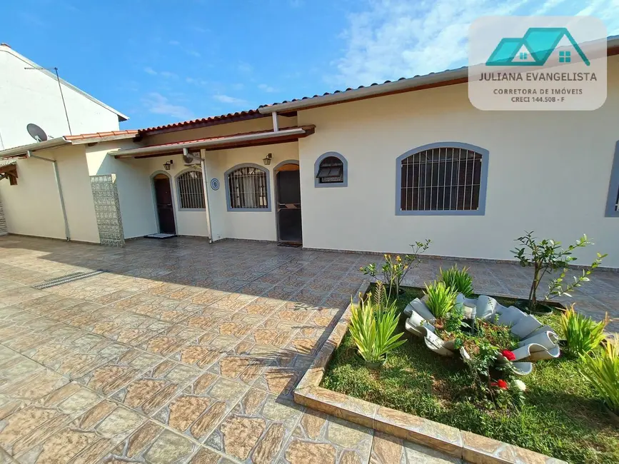 Foto 1 de Casa de Condomínio com 2 quartos para alugar em Martim de Sá, Caraguatatuba - SP