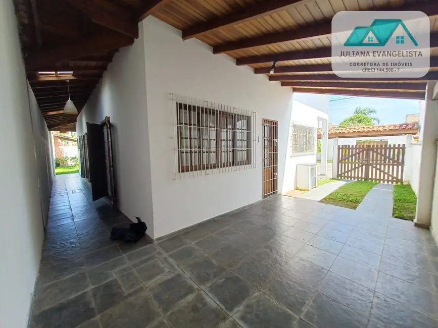 Casa com 2 quartos para alugar, 360m2 em Martim de Sá, Caraguatatuba - SP - imagem 2 Foto 2 de Casa com 2 quartos para alugar, 360m2 em Martim de Sá, Caraguatatuba - SP
