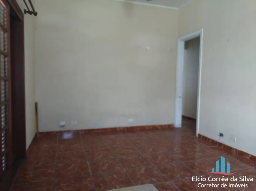 Casa com 4 quartos para alugar, 200m2 em Campo Grande, Santos - SP - imagem 4 Foto 4 de Casa com 4 quartos para alugar, 200m2 em Campo Grande, Santos - SP