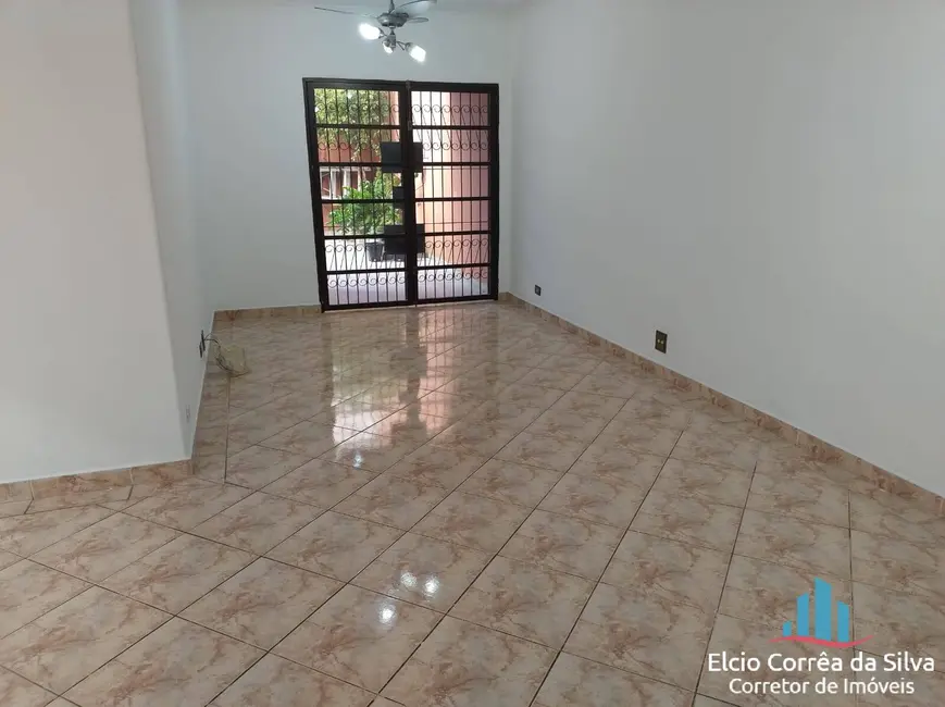 Foto 2 de Casa com 4 quartos para alugar, 240m2 em Embaré, Santos - SP